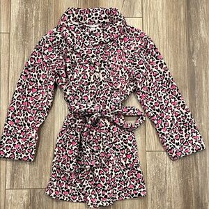 PINK 💕Victoria's Secret Black Hearts & Pink Animal Print Plush Robe XS/S NWT